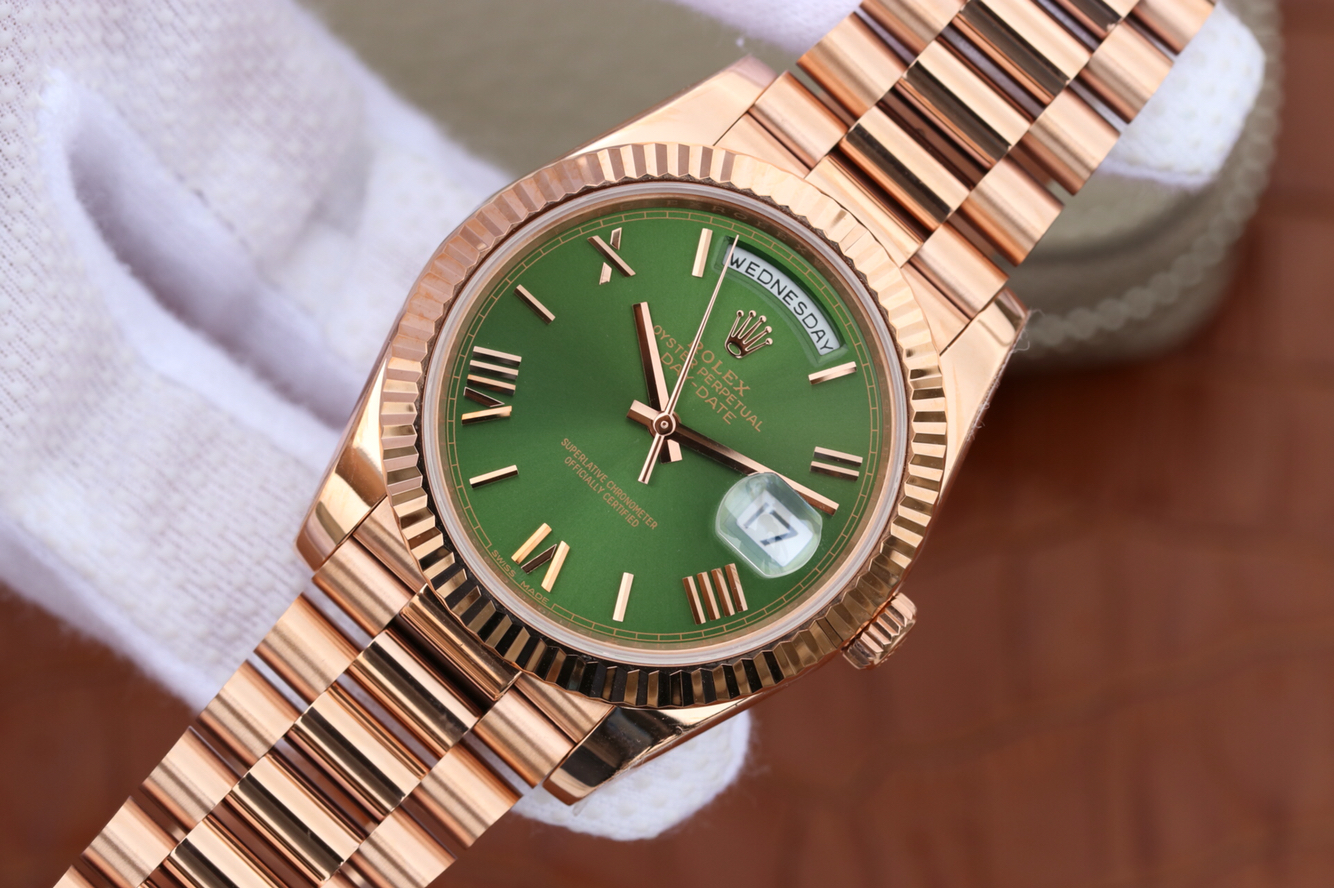 Rolex day date. Rolex Day Date 40 Rosegold Green. Rolex Day Date Green. Rolex Day Date 228238 Green. Rolex Day Date  на ремешке зеленый.