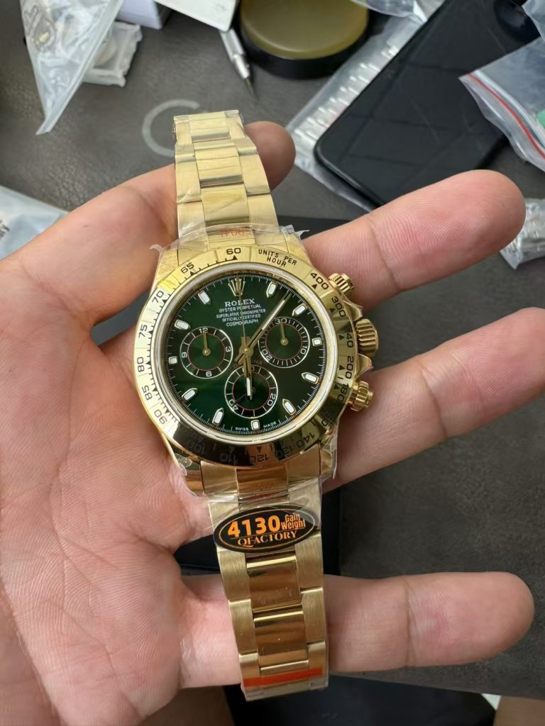 Replica Rolex Daytona Green Dial